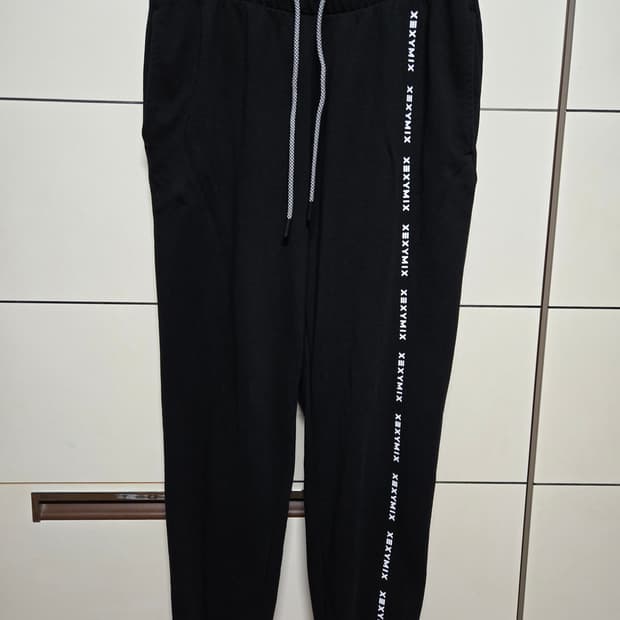 젝시믹스 블랙 사이드라인 레터링 조거팬츠