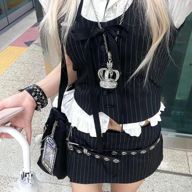 (일괄)클럿스튜디오 핀 스트라이프 셋업 스커트 쇼츠 베스트 블랙