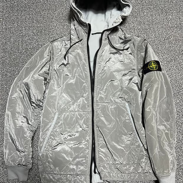 스톤아일랜드 후드 자켓 (그레이 M)