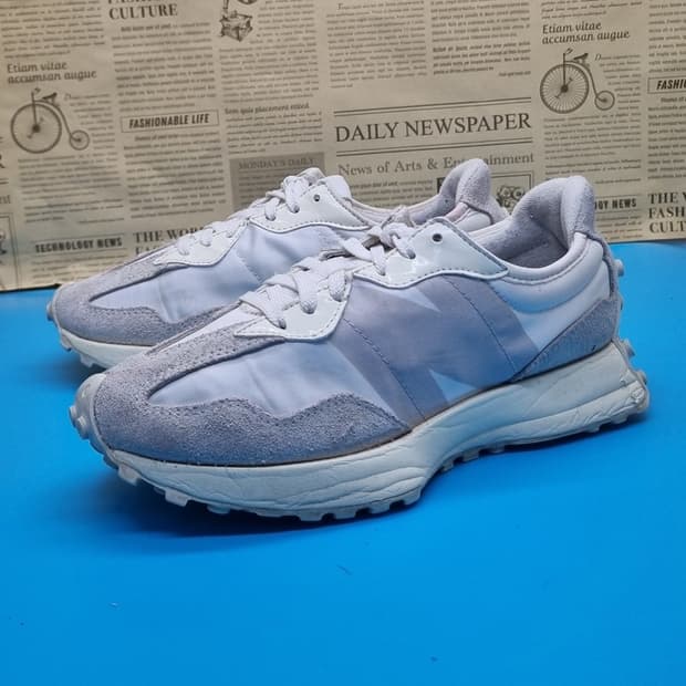 뉴발란스 327 문빔 여성 운동화 240