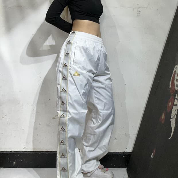 아디다스 화이트 사이드 라인 로고 와이드 트레이닝 바지 트랙 팬츠 M
