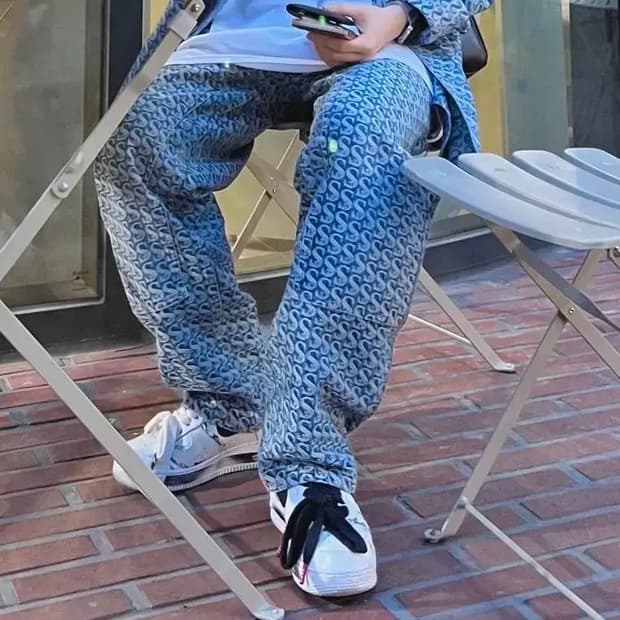 슈프림 모노그램 더블 니 데님 팬츠 30