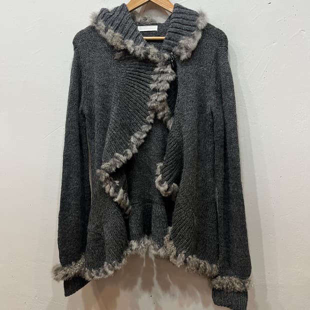 Earth JPN 페어리 퍼 트리밍 울 알파카 가디건 