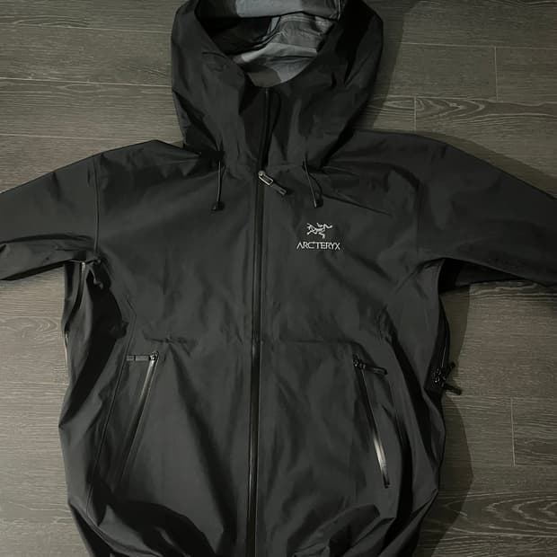 아크테릭스 바람막이 후디 xl 급처
