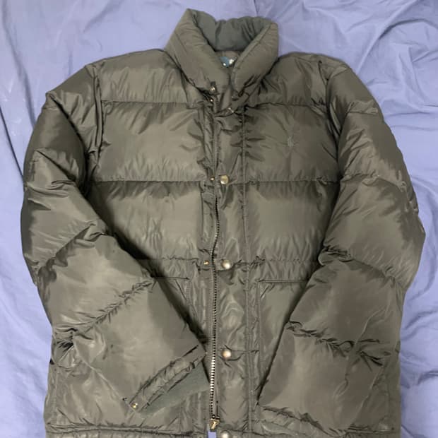 폴로 패딩입니다. 