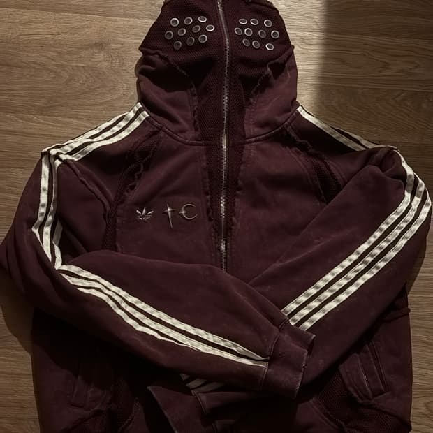 아디다스x떠그클럽 콜라보 후드집업 마룬 L 교환