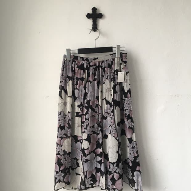 Flower pattern skirt
