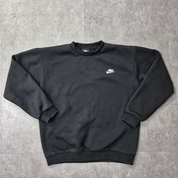 NIKE 맨투맨