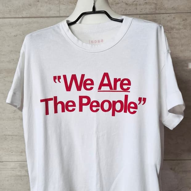 sacai 사카이 화이트 "We Are The People" 반팔티