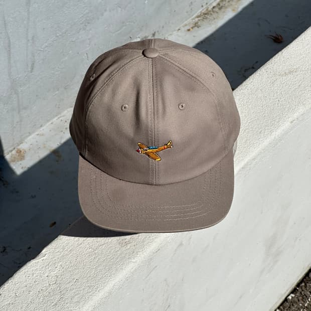 [M-L] 언더컨트롤 비행기 자수 볼캡 모자