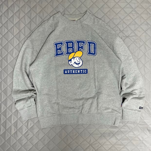 이벳필드 맨투맨 그레이