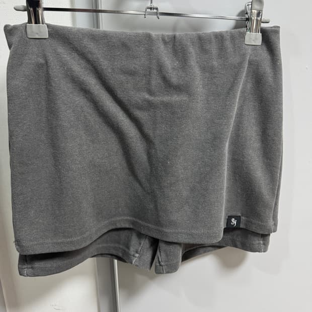 시너진 플레인 스커트 차콜 (단종)