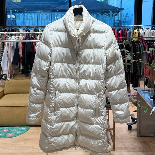 프라다 화이트 폭스 나일론 패딩 점퍼 