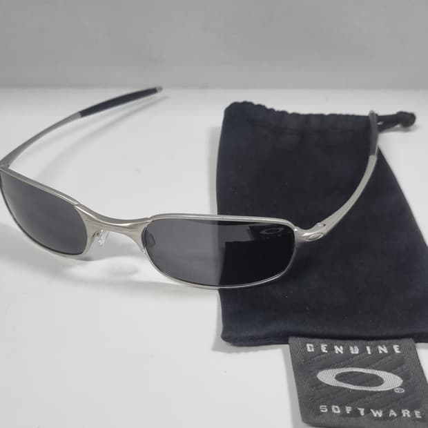 오클리 스퀘어와이어 2.0 스프링 다크 새렌즈