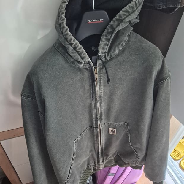 칼하트 j130 액티브 자켓 xl 사이즈 