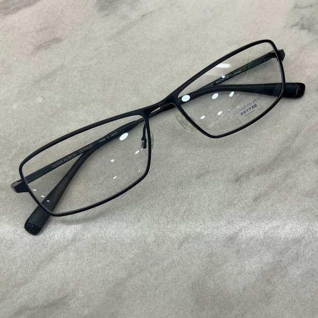 올리버피플스 Oliver Peoples 블랙 스퀘어 메탈 안경
