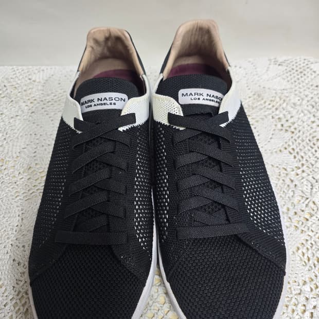 마크네이슨  스니커즈 270