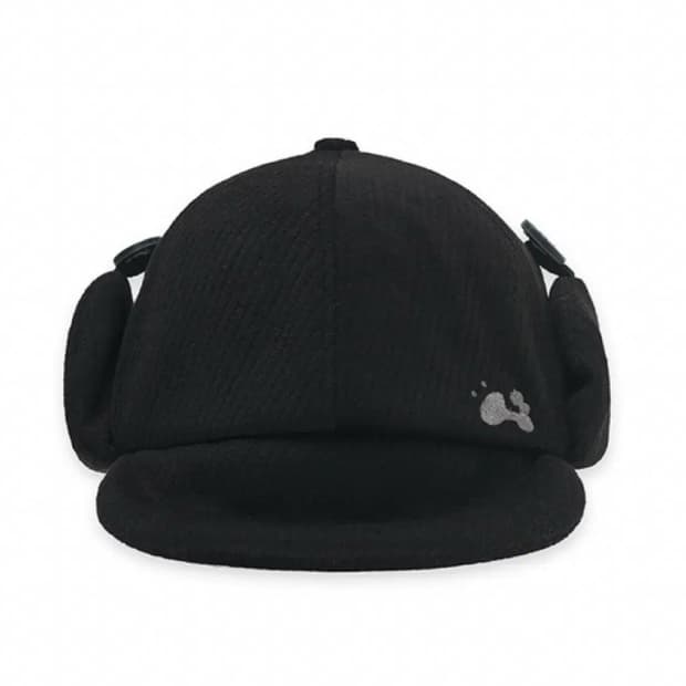 허그유어스킨 트루퍼 플랩 버튼 캡 블랙