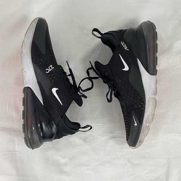 나이키 에어맥스 270 블랙화이트 275 <34>