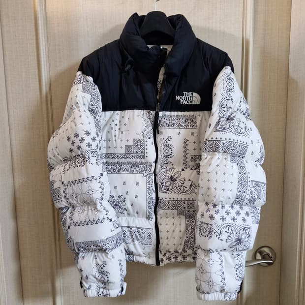 노스페이스 페이즐리 오프 화이트 눕시 패딩 XXL