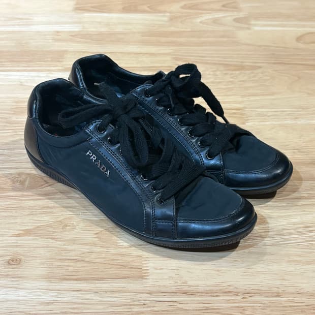 프라다 스포츠 나일론 사피아노 블랙 트레이너 225