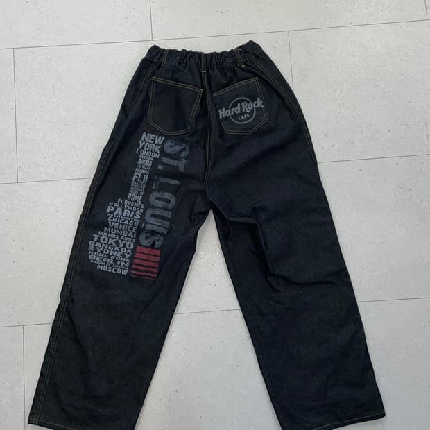 백 프린팅 커브드 데님