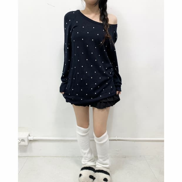 [MAJESTIC] 폴카 도트 로걀 원숄더 니트