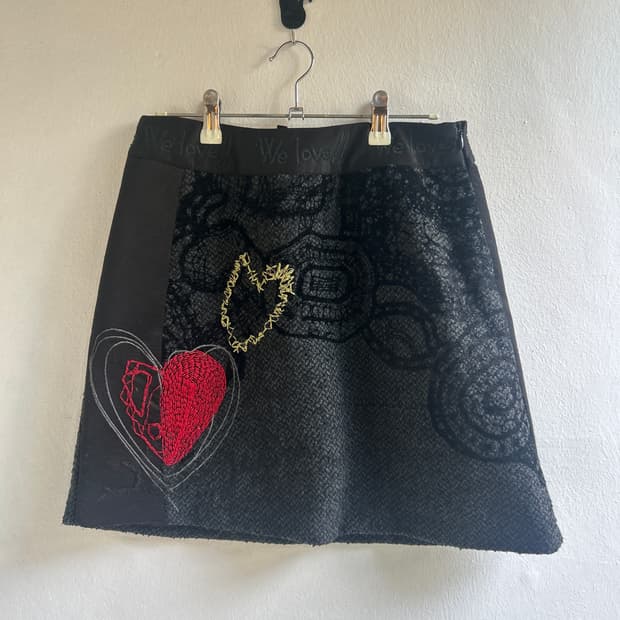 데시구알 스커트