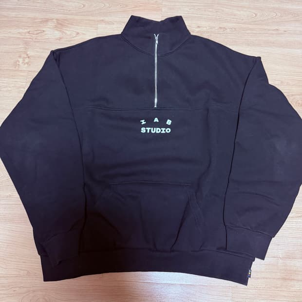 아이앱 스튜디오 하프집업