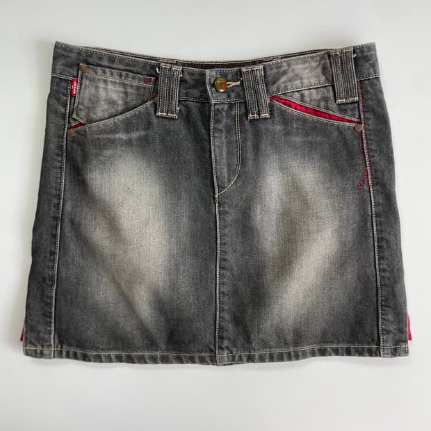 Levis  리바이스 레드탭 엔지니어드 데님 스커트