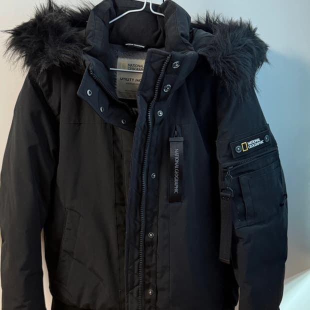 내셔널지오그래픽 유틸리티 블랙 패딩 점퍼 M