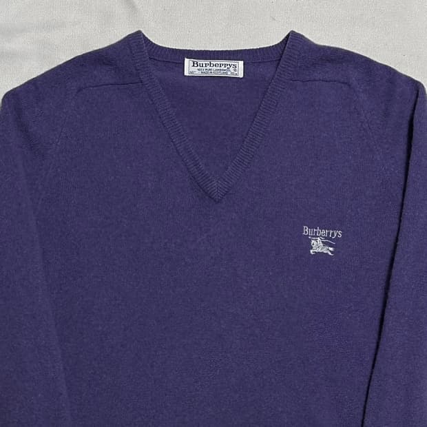 40 버버리 퓨어뉴 울 퍼플 브이넥 니트