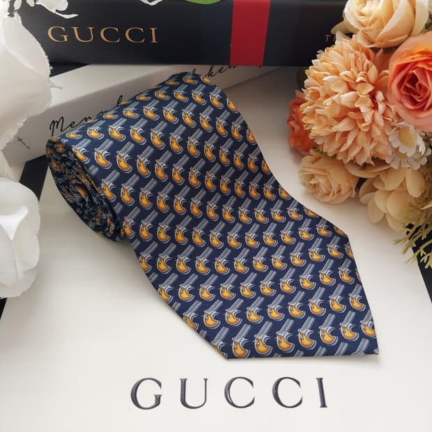 GUCCI 구찌 실크 네이비 권총 모티브 넥타이 9.5cm A+등급 K1