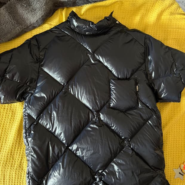 캡틴션사인 반팔 패딩