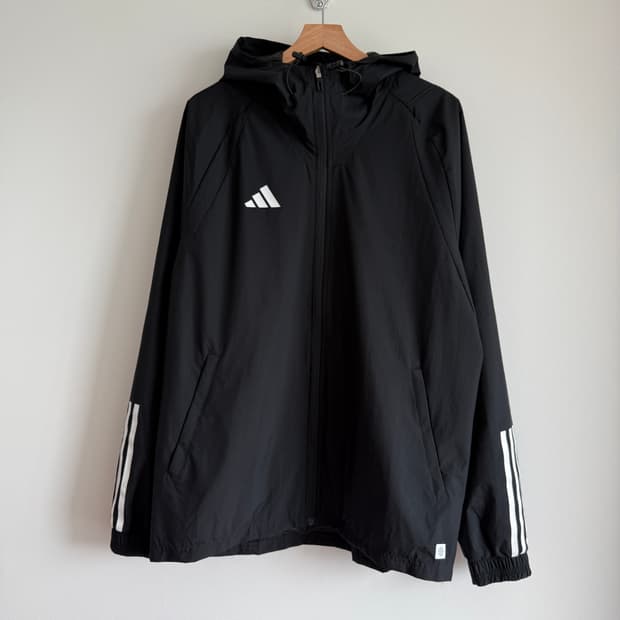 아디다스(adidas) 윈드브레이커