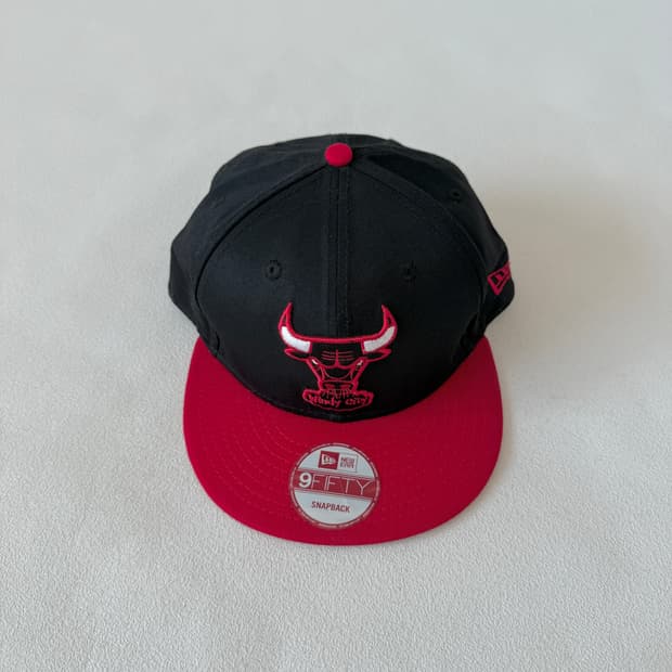 뉴에라(NEW ERA) 불스 스냅백(데드스탁급)