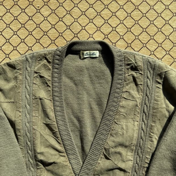 빈티지 레더 디테일 가디건