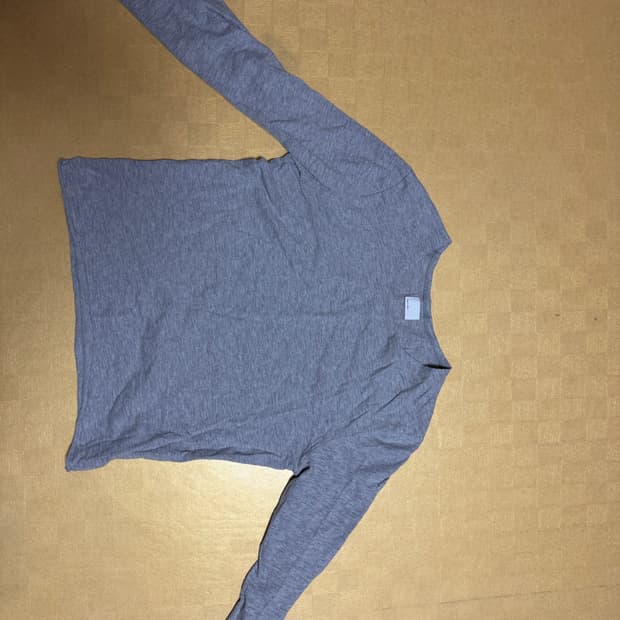 Mono prive 텍스트 울 슬리브