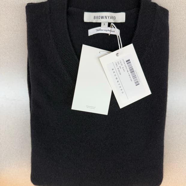 브라운야드 - 엑스트라 슈퍼파인 브이넥니트 (블랙,3사이즈)