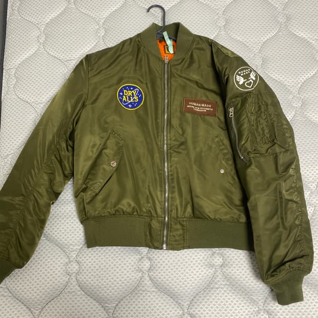 휴먼메이드 항공 점퍼
