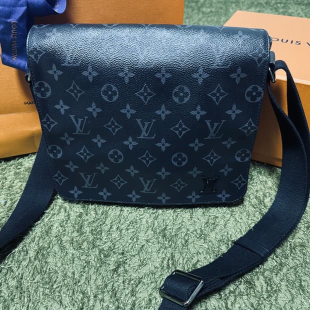 정품 루이비통 가방 크로스백 디스트릭스