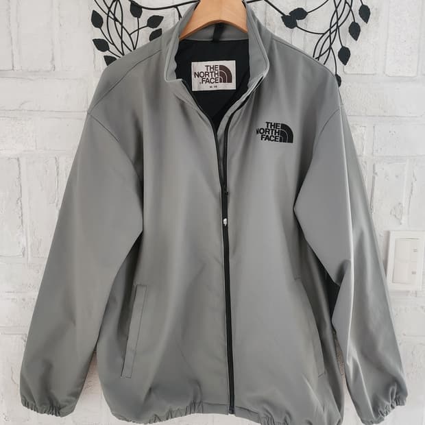 노스페이스 바람막이 점퍼