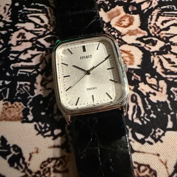 세이코 빈티지 쿼츠 시계