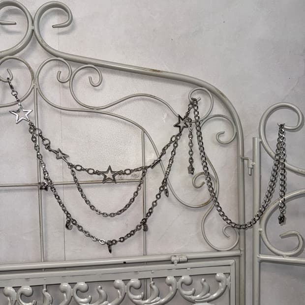 Silver star layered chain belt