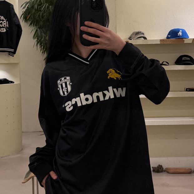 위캔더스 빅로고 블록코어 박시핏 카라 트레이닝 탑 U120