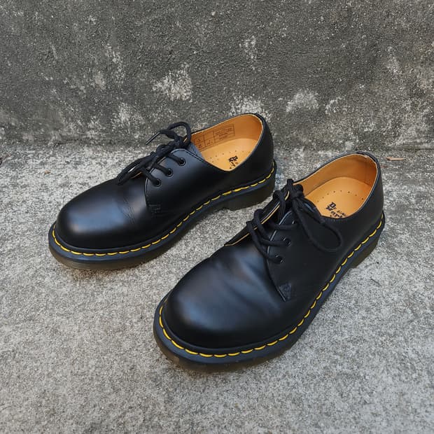 [5UK] 닥터마틴 1461 스무스 3홀 ( 240~245)