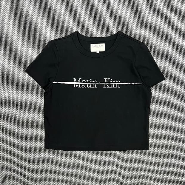 마뗑킴 블랙 로고 반팔