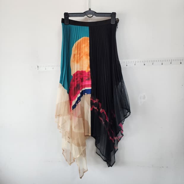 H&M 언발란스 플리츠 롱 스커트