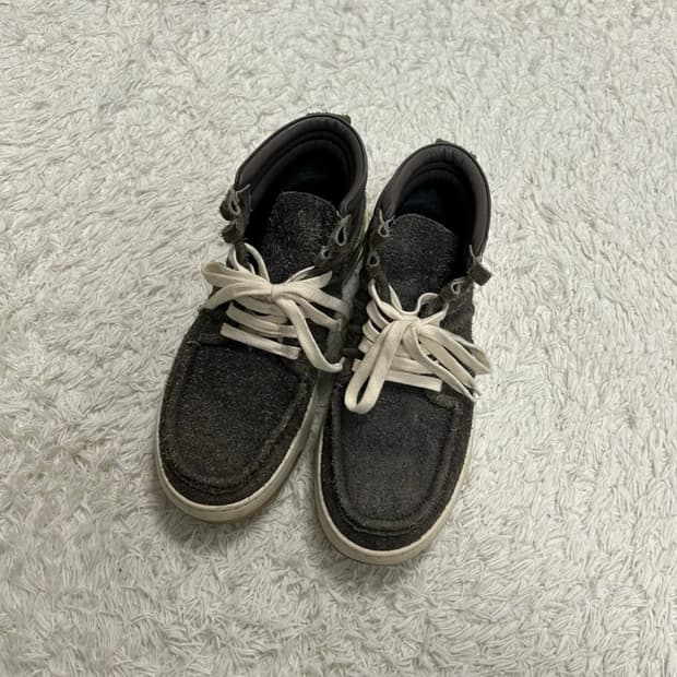 아크네스튜디오 스니커즈