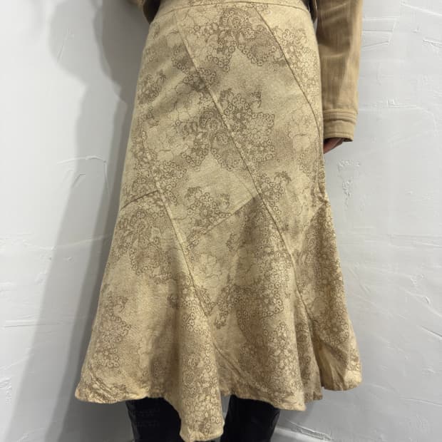 lesural oriental design skirt